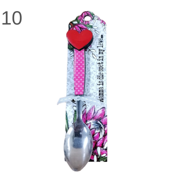 Spoon with a tag (Various) - Image 10